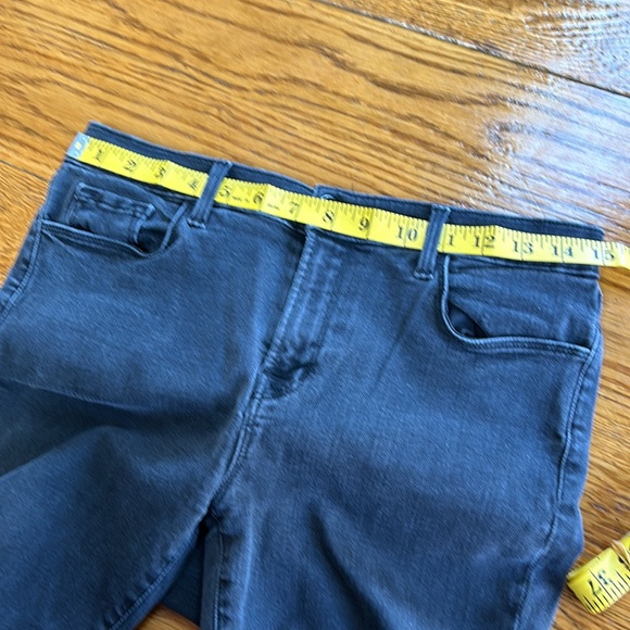 J Brand black jeans. Skinny Leg Vanity, size 31. - Picture 7 of 10